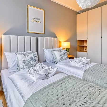 Pod Ratuszem, Sun & Snow アパート イェレニャ・グーラ